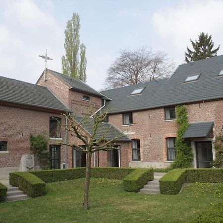 Отель Het Bloesemklooster Relais Синт-Трёйден Экстерьер фото